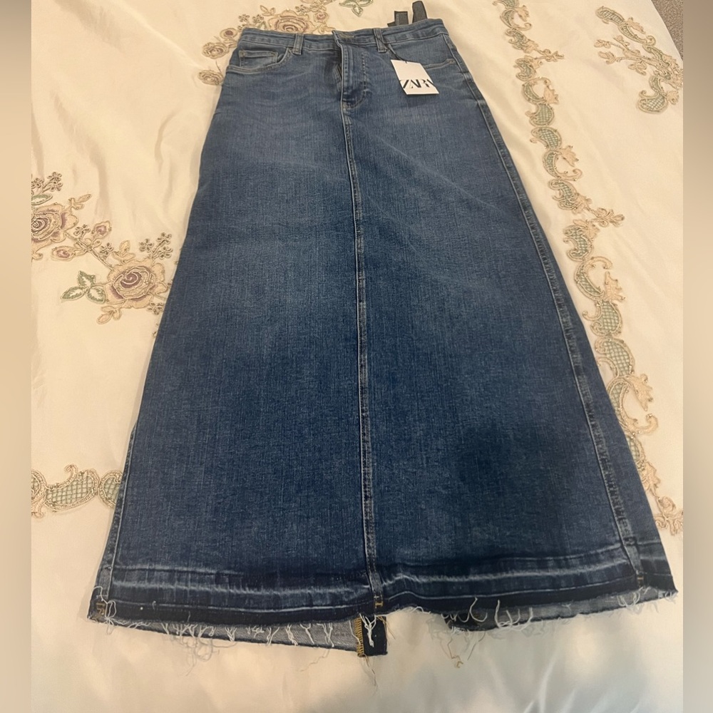 Zara the stretch denim pencil skirt medium 28, mid-blue